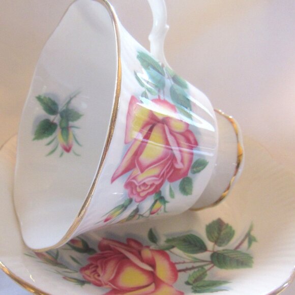 Royal Albert Tea Cup and Saucer Gorgeous Yellow and Pink Flowers, Signed FFE D11 - Picture 3 of 10